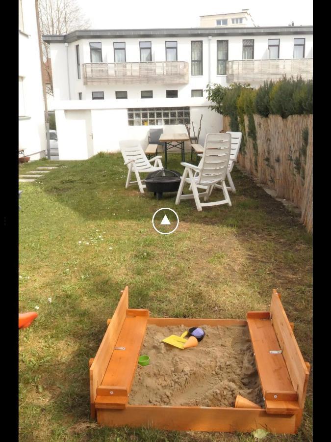 Ferienwohnung Am Bodensee- Zentrale Lage, Free Parking And Wifi, 109 M2, Privater Garten, 7 Gaeste, 2X Kingsize Boxspringbett, Familienfreundlich ฟรีดริชส์ฮาเฟน ภายนอก รูปภาพ