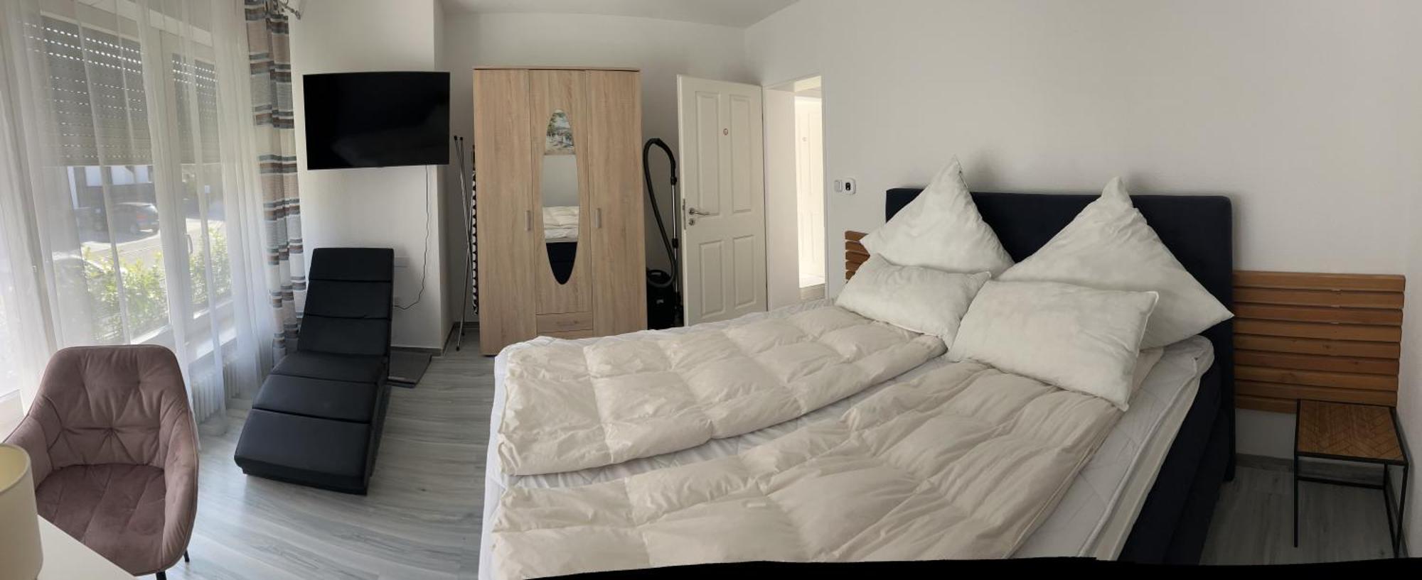 Ferienwohnung Am Bodensee- Zentrale Lage, Free Parking And Wifi, 109 M2, Privater Garten, 7 Gaeste, 2X Kingsize Boxspringbett, Familienfreundlich ฟรีดริชส์ฮาเฟน ภายนอก รูปภาพ